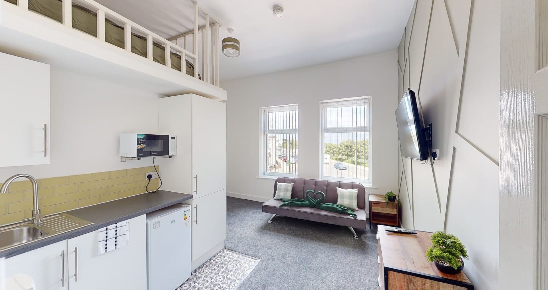 Deluxe Mezzanine - 15