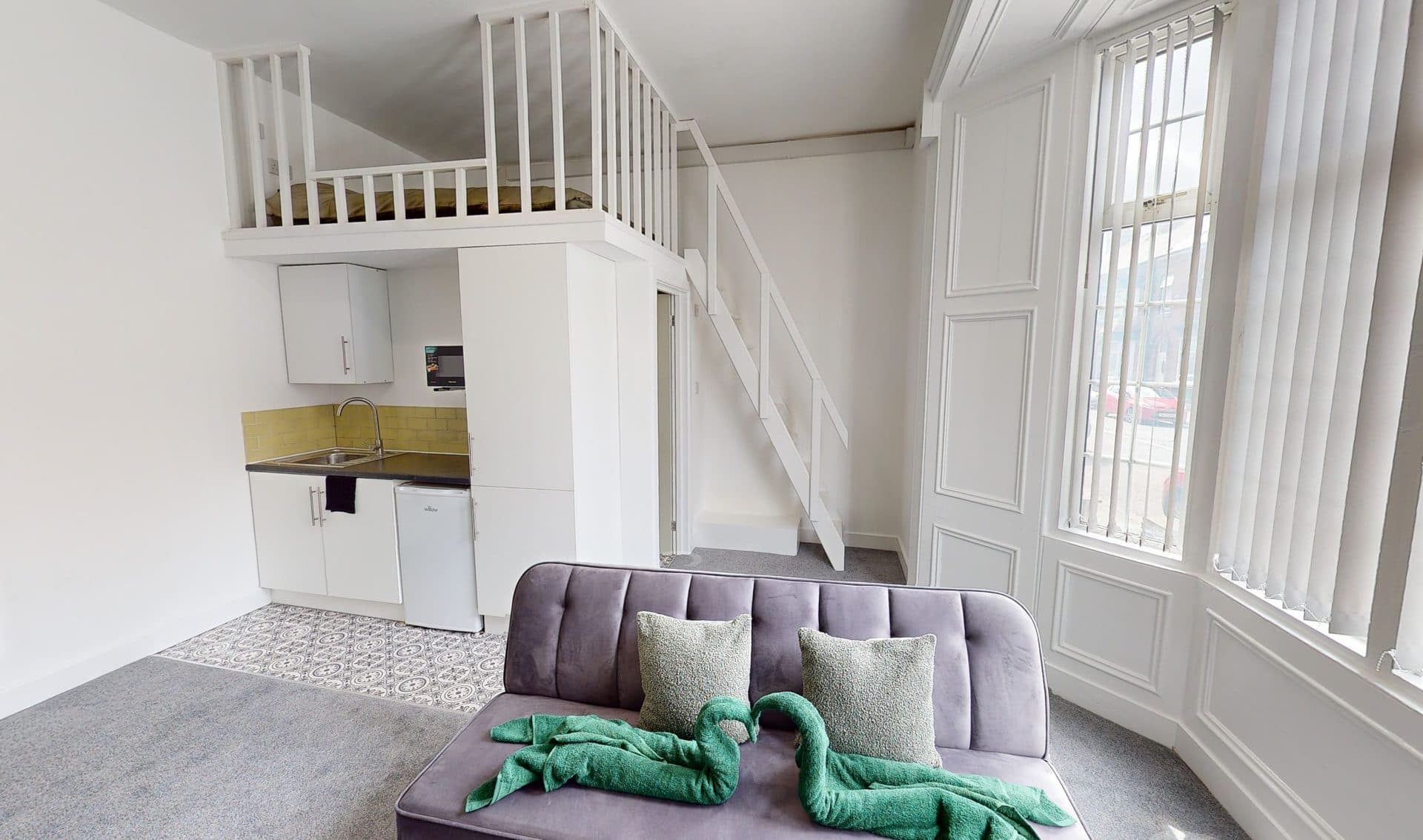Deluxe Mezzanine - 7